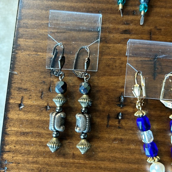 3 pairs of earrings - Picture 3 of 4